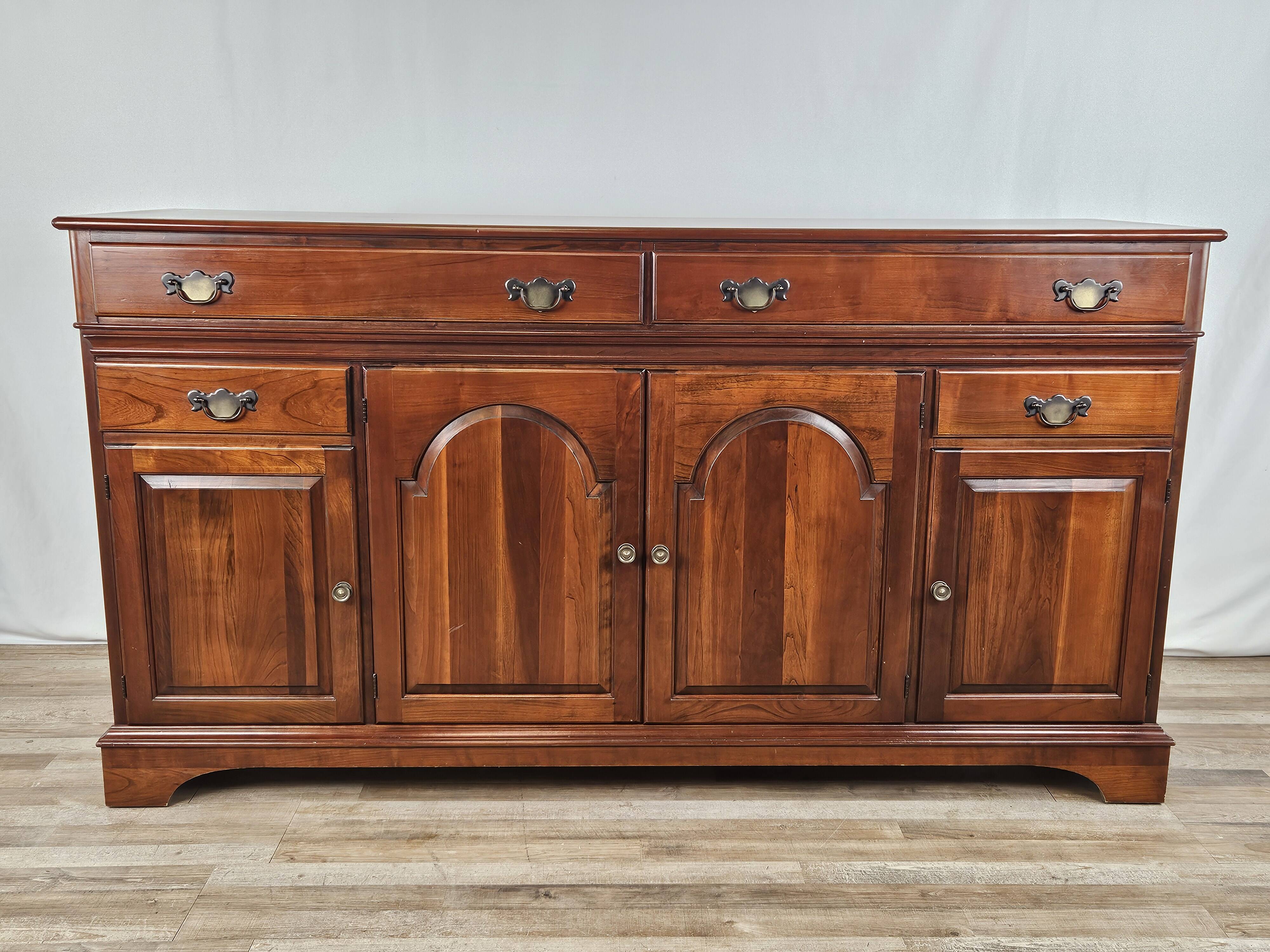 Buffet de Fantoni en massif merisier