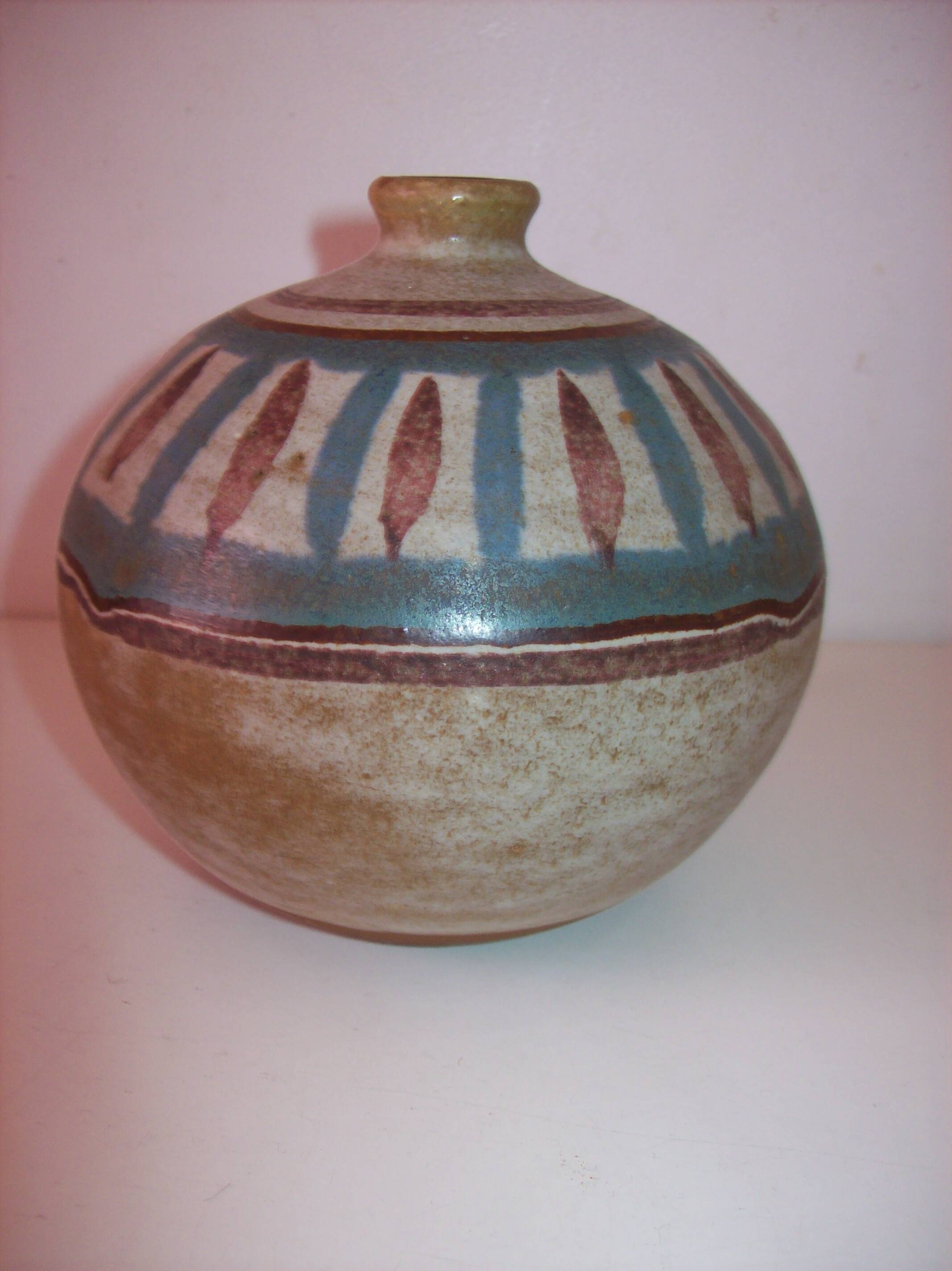 Vase boule en grès vintage signé Kamini