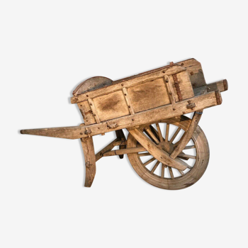 17th century wheelbarrow