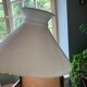 Abat-jour en opaline blanche