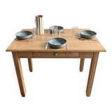 Table vintage en hêtre massif – rénovée – années 60
