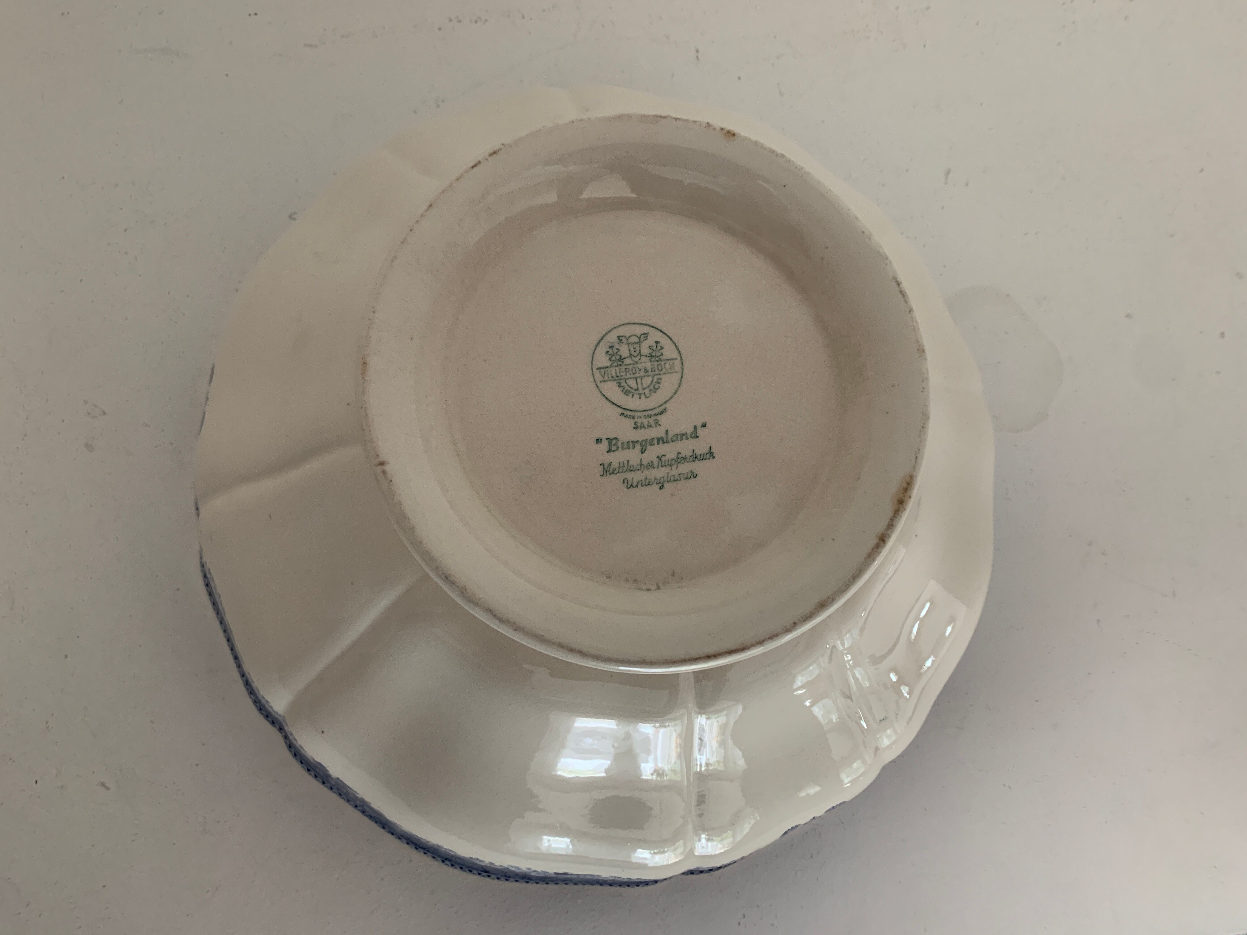 Saladier ancien en faïence Villeroy et Boch, modèle Burgenland
