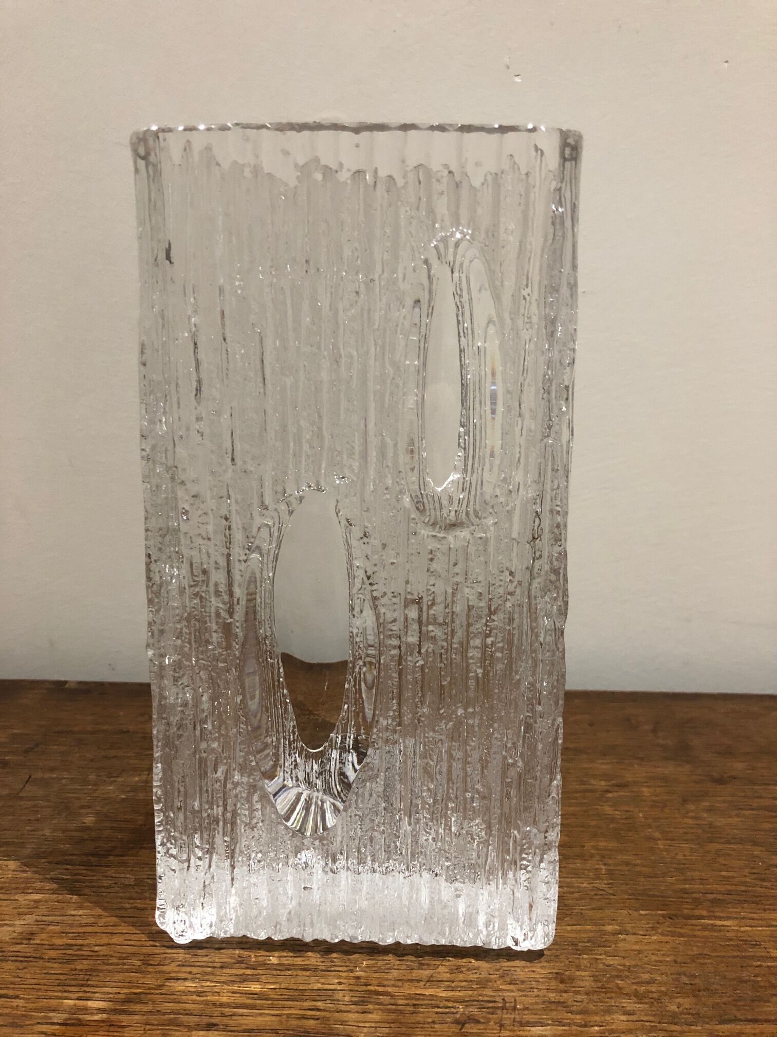 Vase Daum model crater