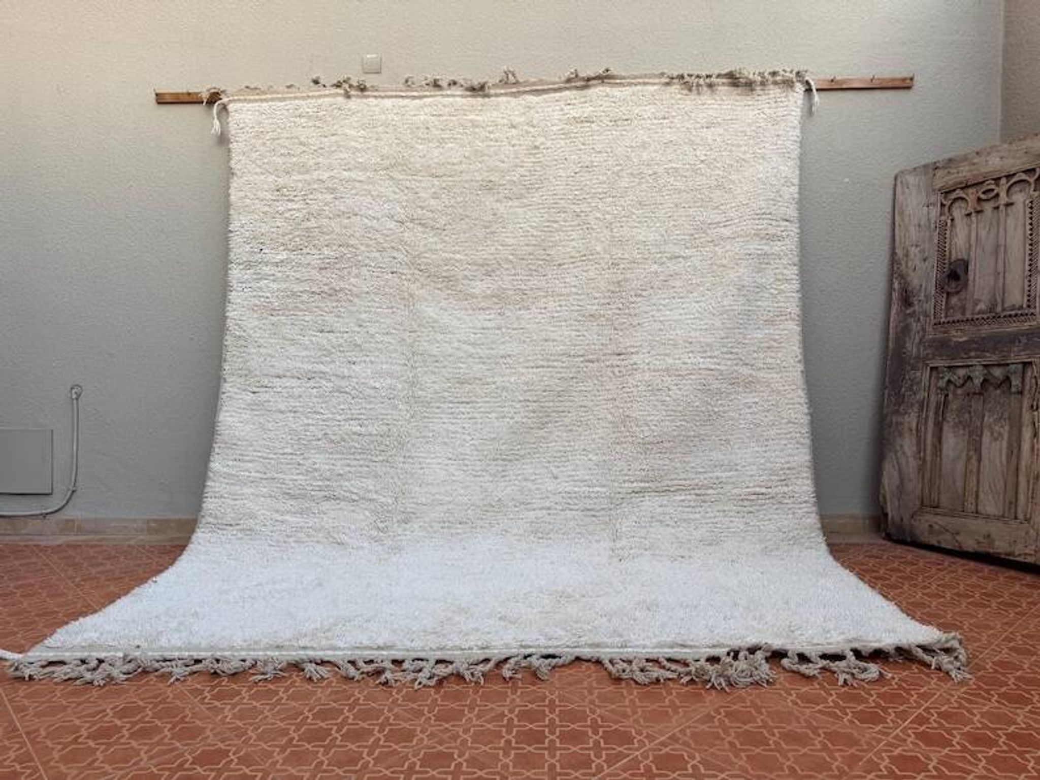 Simple handcrafted Berber rug 200cm x 300cm