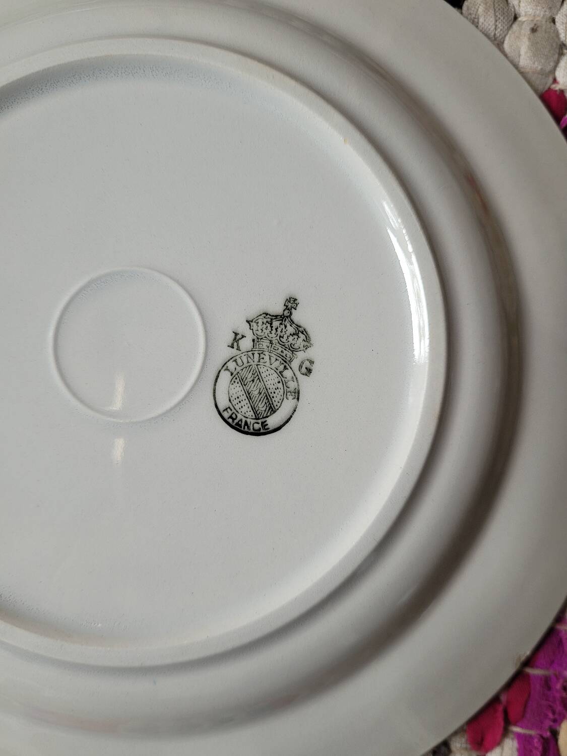 Set of 6 K&G Luneville dessert plates