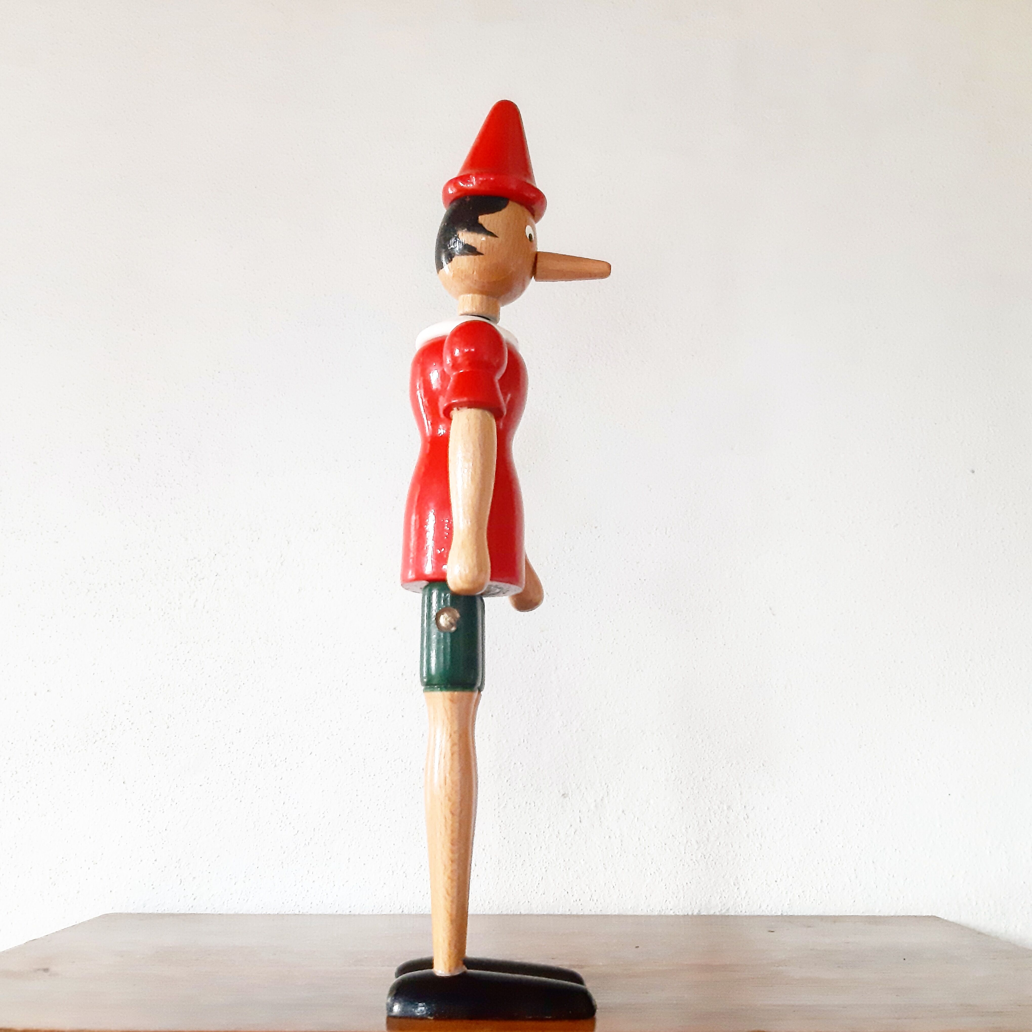 Pinocchio articulated in wooden from the 70