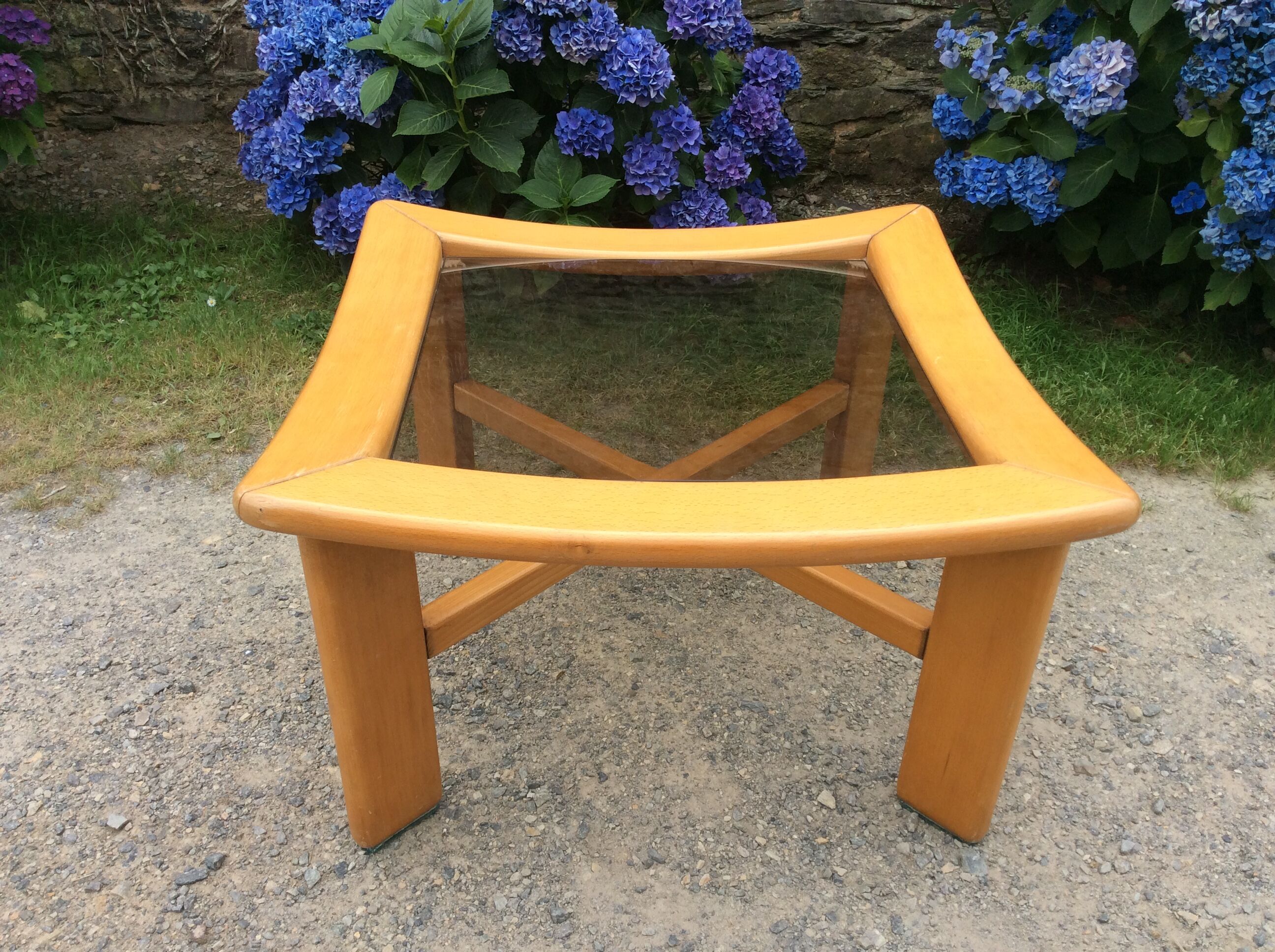 Vintage Scandinavian design coffee table in solid beech.