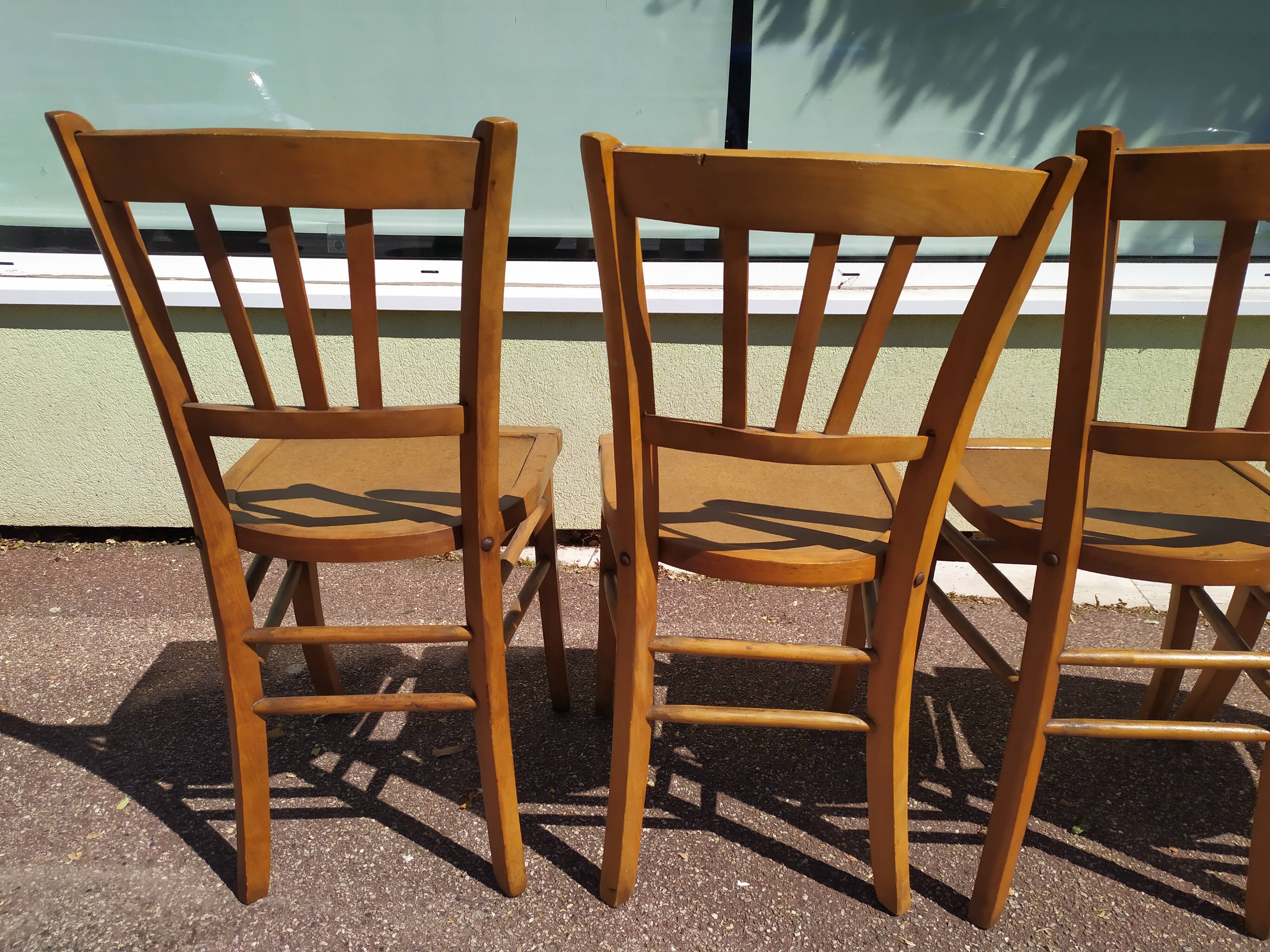 Lot de 4 chaises de bistrot ou de ferme en bois anciennes