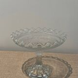 Coupe sur pied en verre moulé