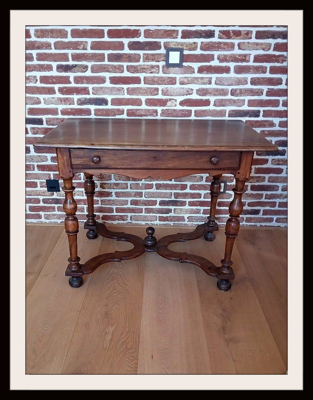 Gaïac wood table from the 17th century