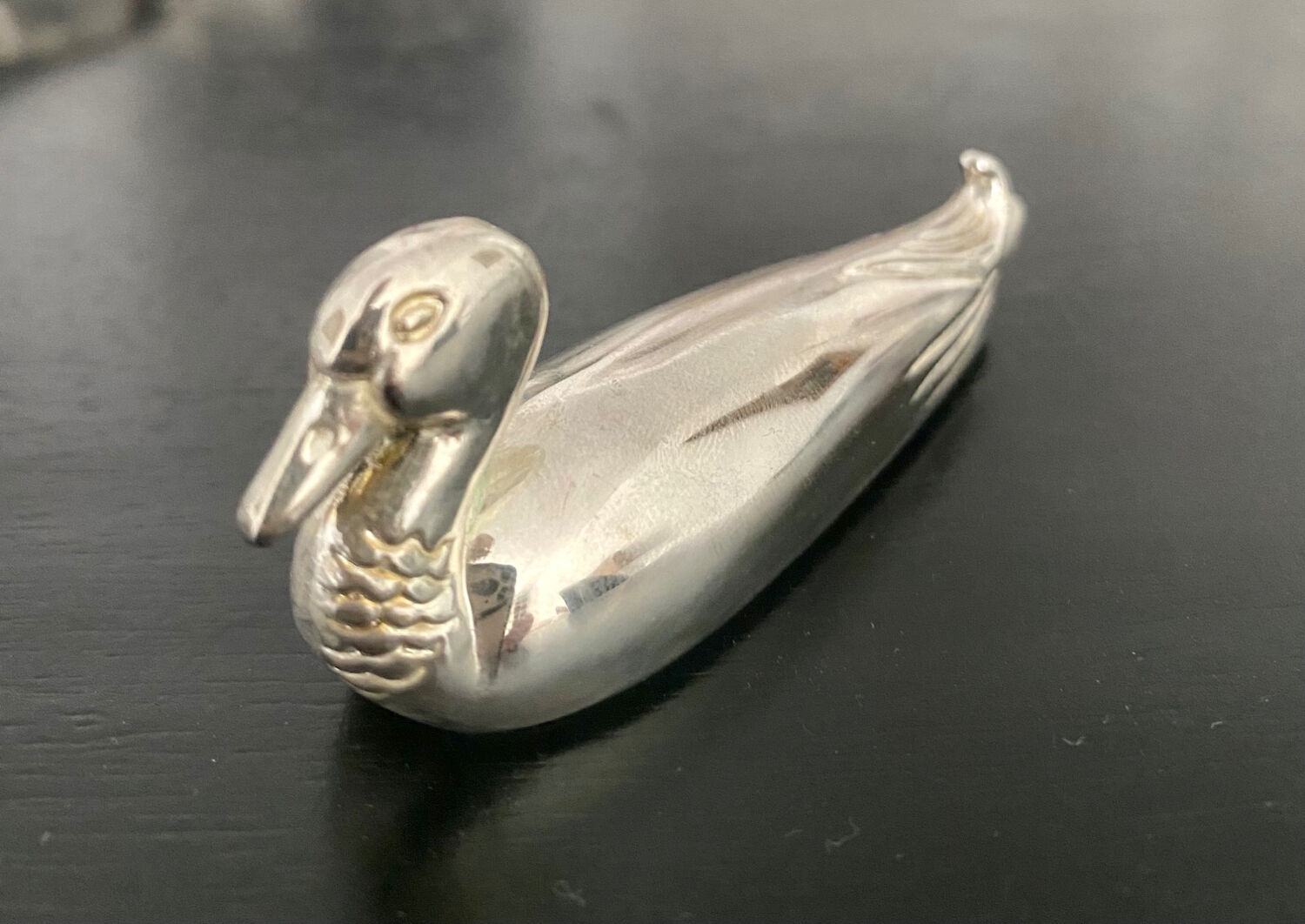 8 various animal knife holders in silver metal