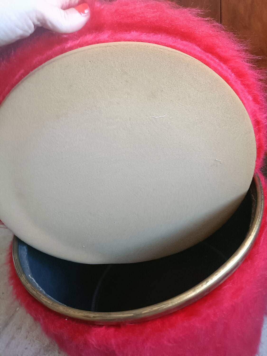 Vintage faux fur pouf