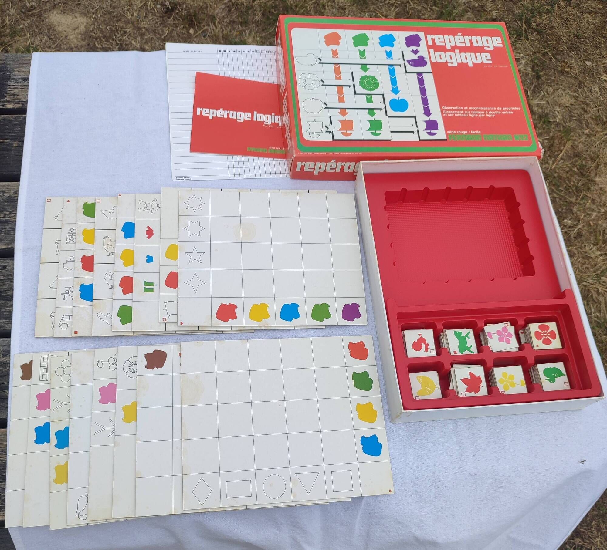 Vintage educational game Logical Spotting Fernand Nathan Complete 1970s
