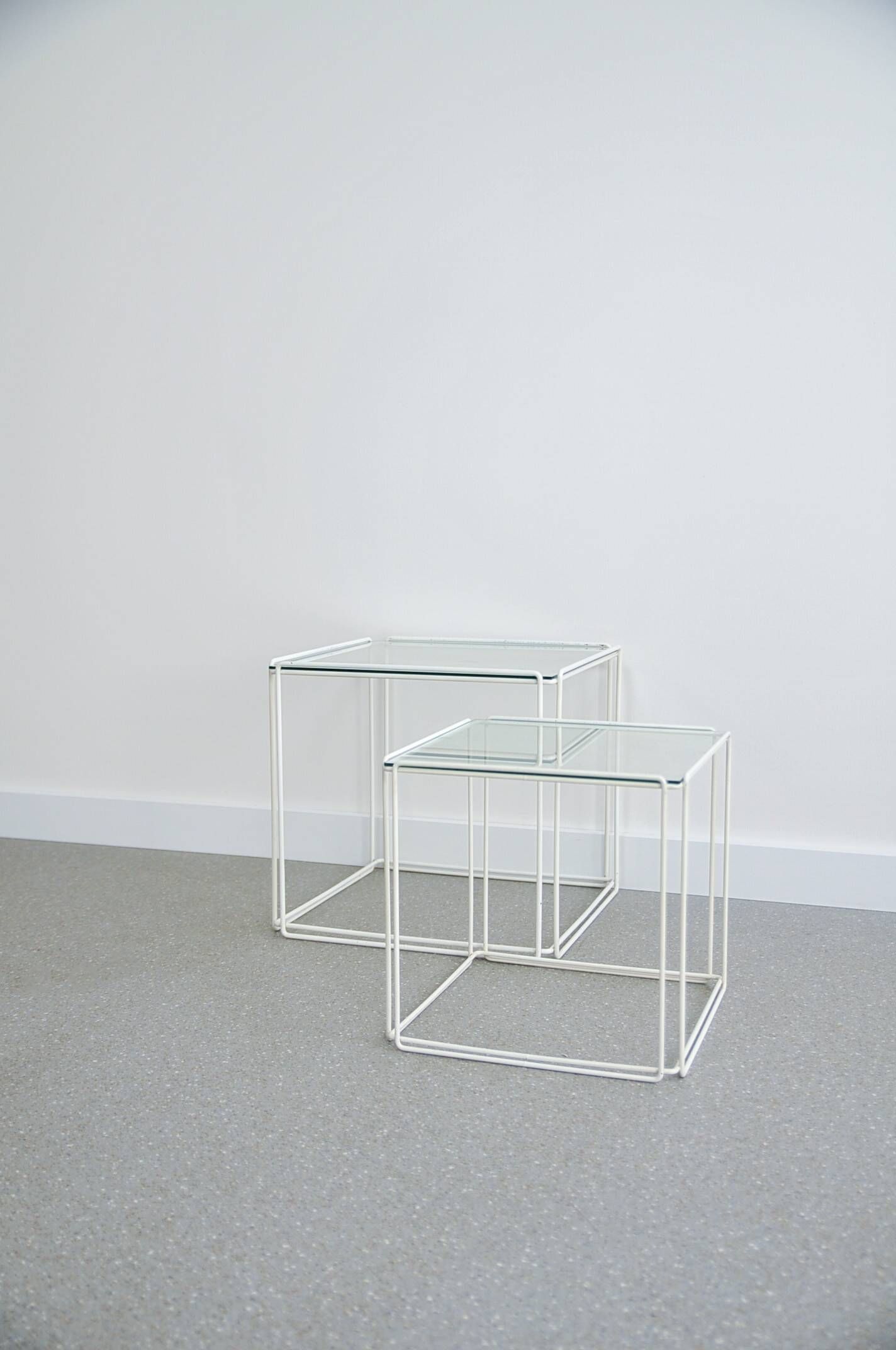 Tables gigognes blanches x2 Isocèle Max Sauze