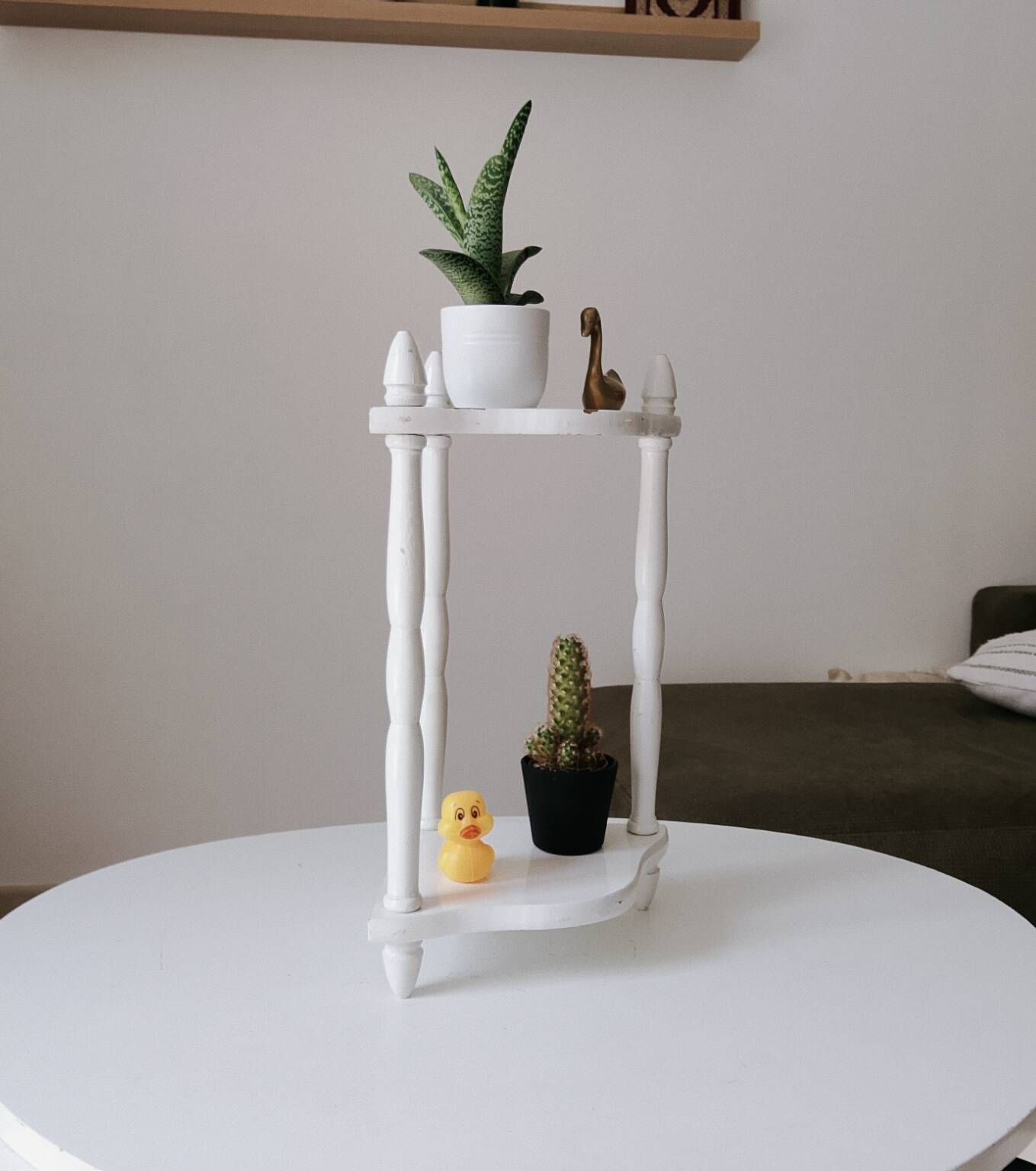 Vintage shabby chic/country wall corner shelf