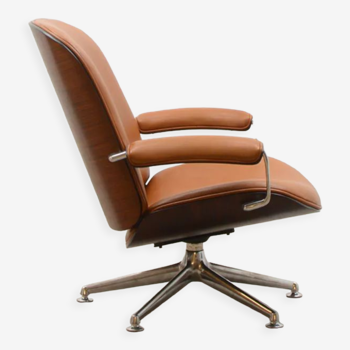 Rare lounge chair by Ico Parisi for MIM Roma (Mobili Italiani Moderni), 50s Italy.