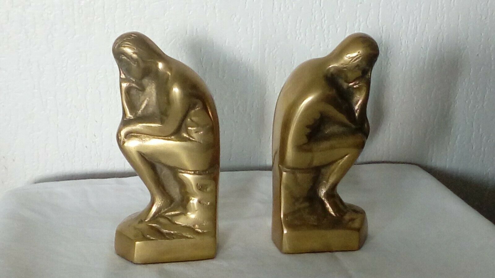 PAIR OF GREENHOUSE BOOKS IN LATON BRONZE EFFECT RODIN'S THINKER