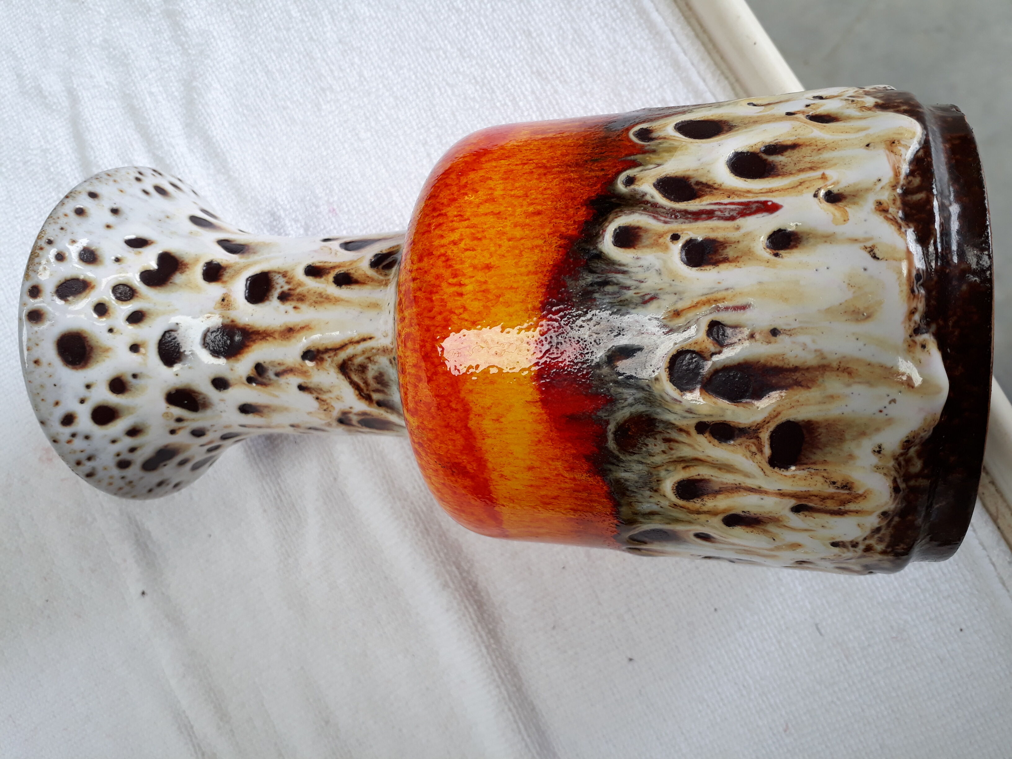 Vase vintage 1940/50s signe jasba lava