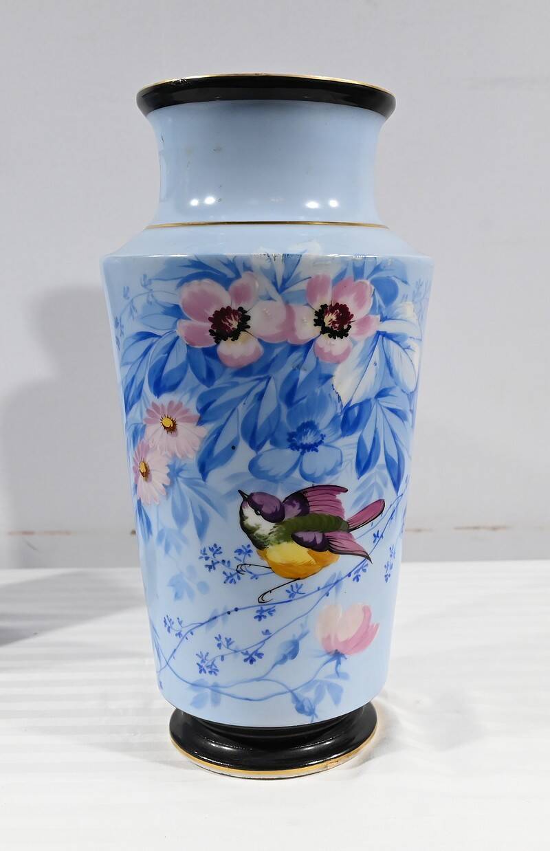 Pair of Porcelain Vases – Mid-19th Century