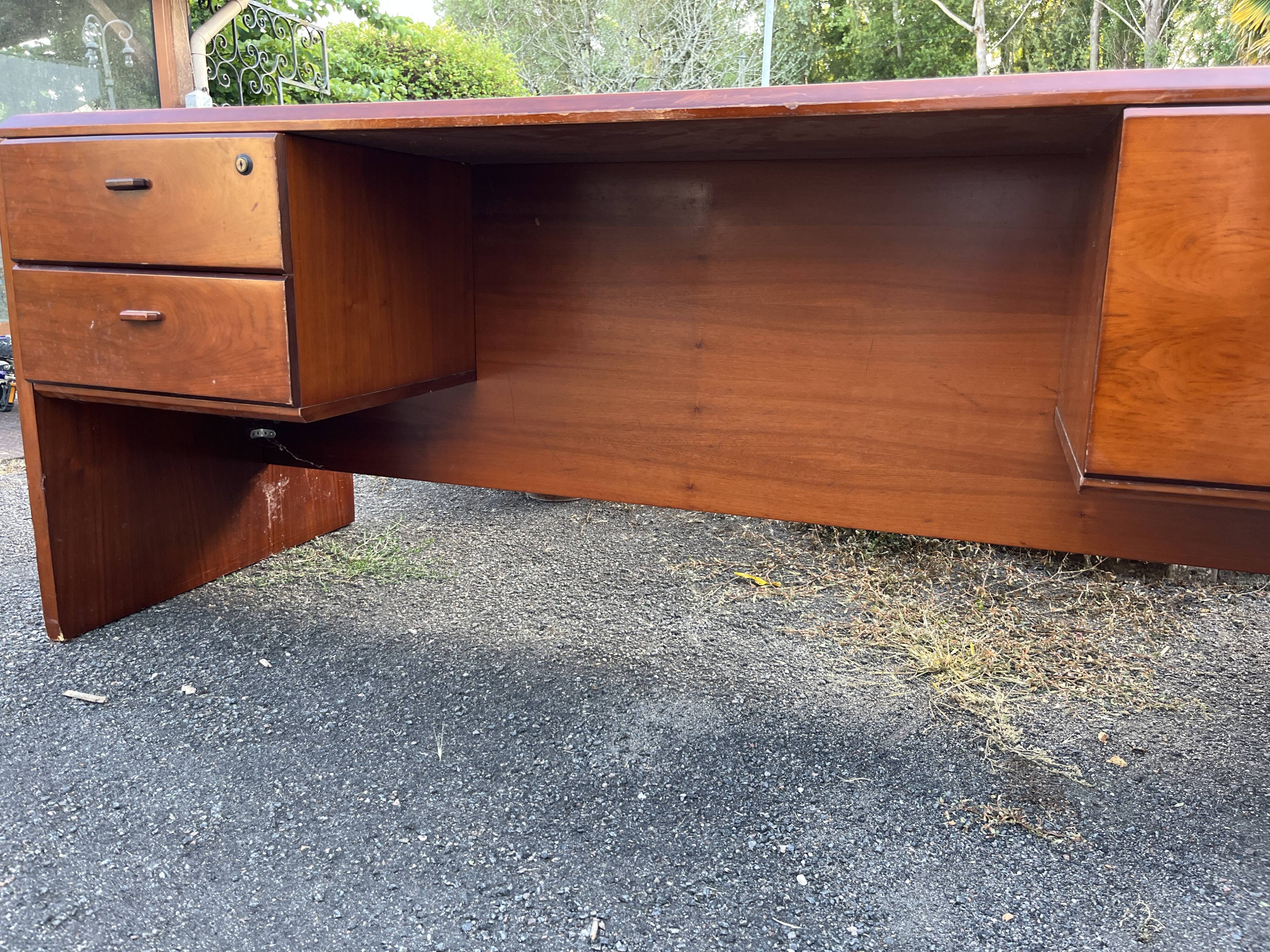 Large Vintage Modernist Desk – 1950s/1970s