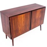 Commode en palissandre, conçue par Gunni Omann, Danemark, années 1960. D'après r