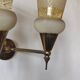 Applique murale vintage années 50, 2 bras de lumière, métal,  laiton et tulipe verre opaque