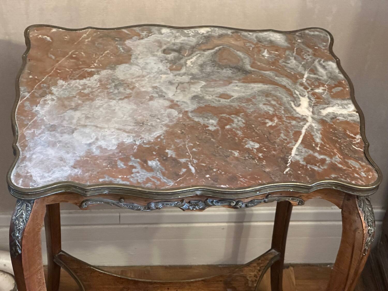 Table d’appoint avec Plateau en Marbre Style Louis XV - Fin 19 e