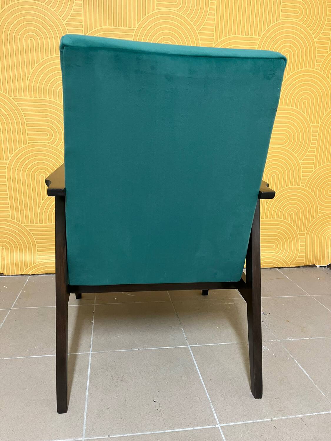 Fauteuil type 300-190 des années 70 Śnieżka