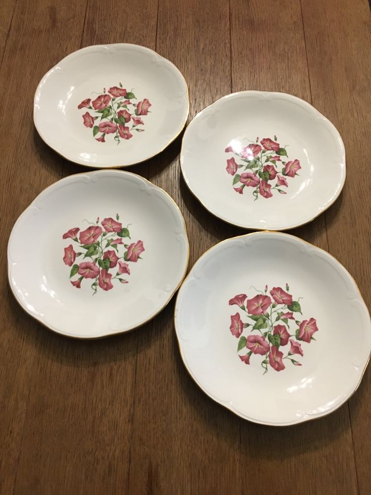 4 old flat plates in Gien porcelain