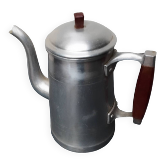 Cafetière en tôle