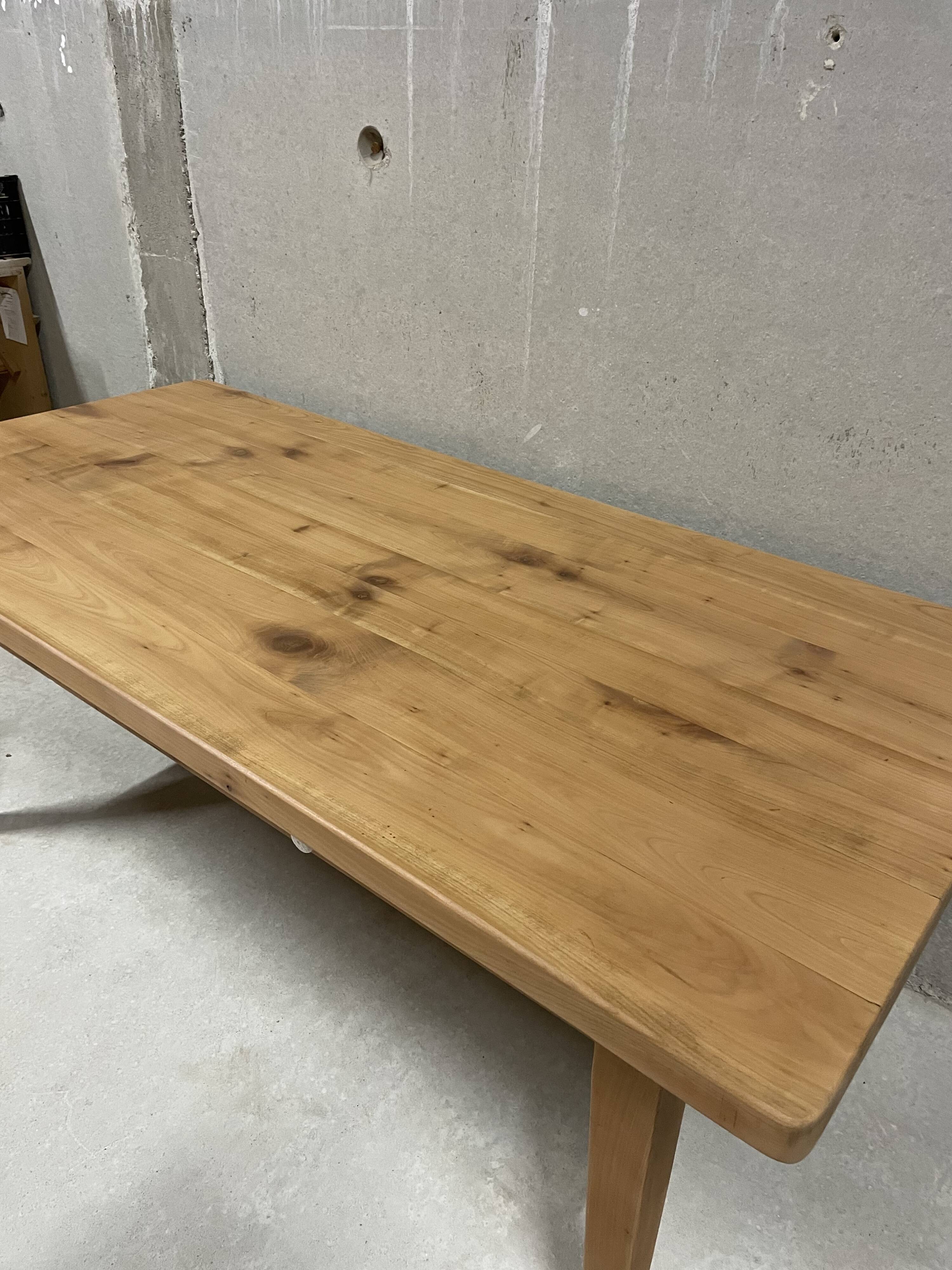 Solid wood table with drawers – chic country style