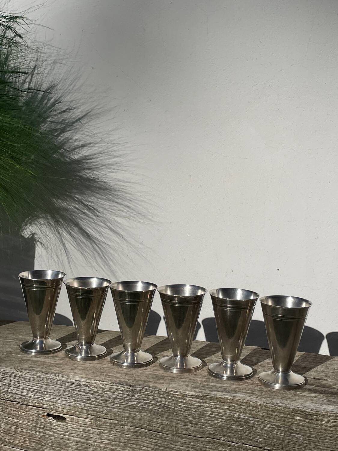 6 conical silver-plated metal bowls with hallmarks / Art Deco stemmed glasses