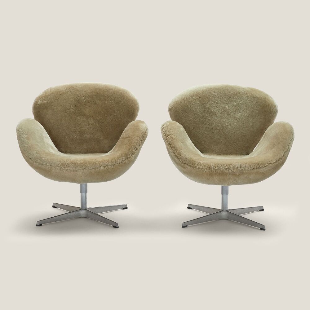 Swan chair pair – Arne Jacobsen