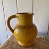 Carafe terre cuite jaune