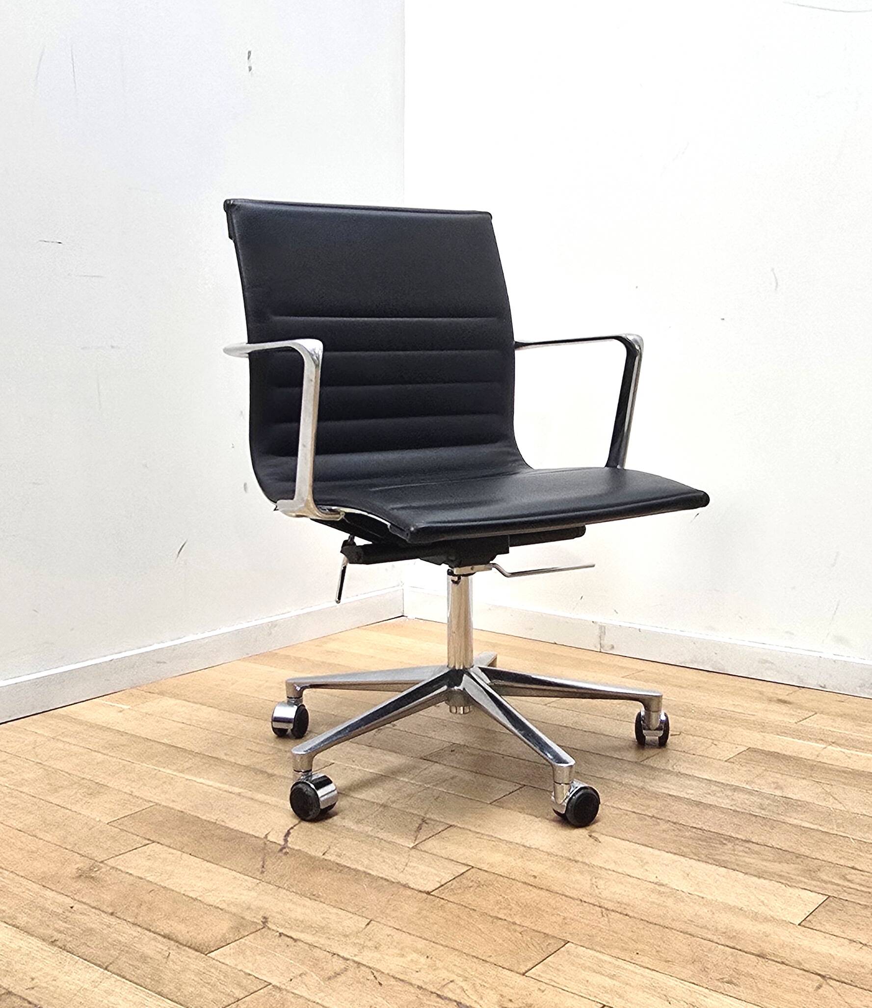 Suite de 6 chaises de bureau Una Chair, ICF