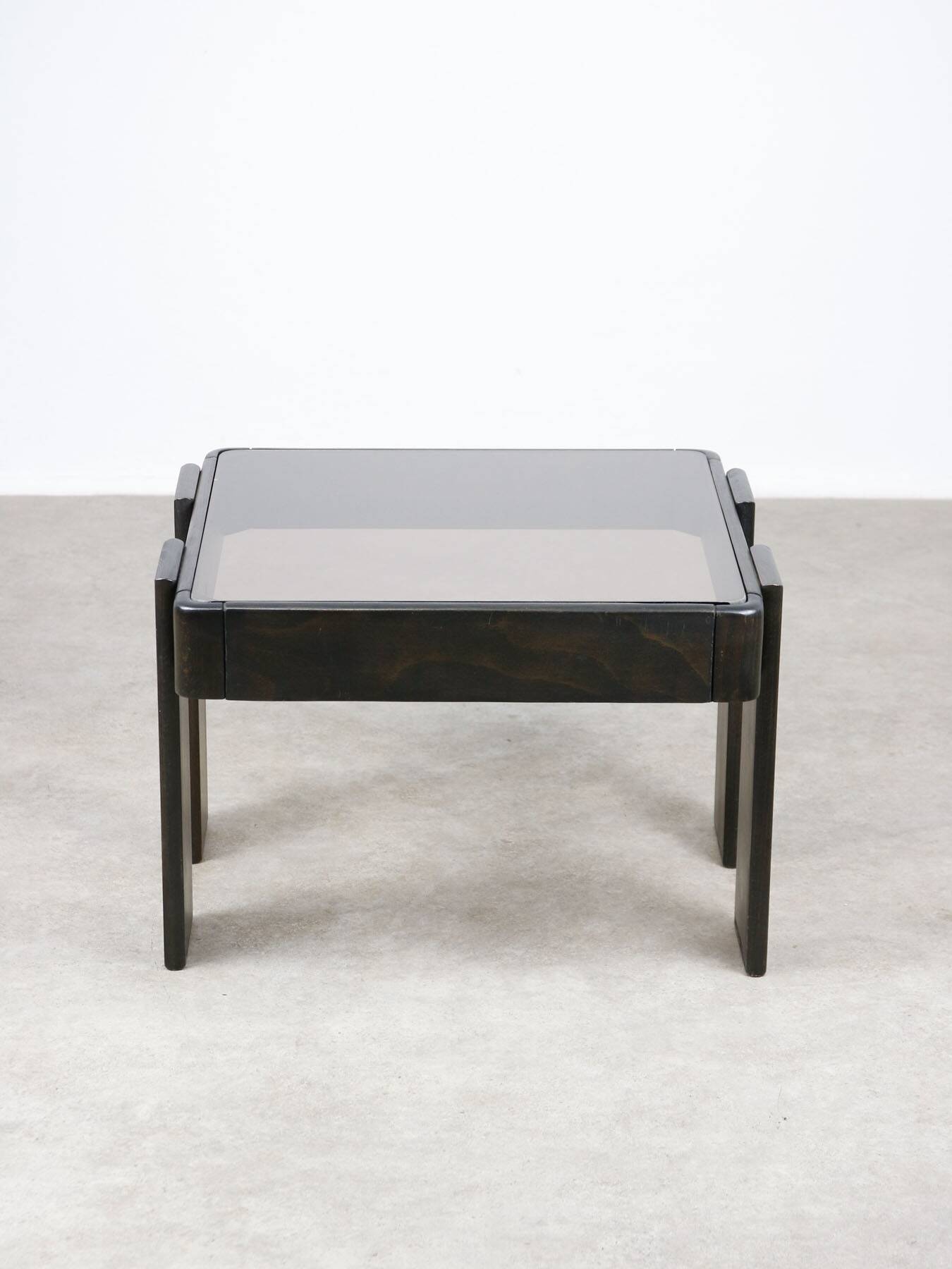 Table basse vintage par Gianfranco Frattini, années 1970