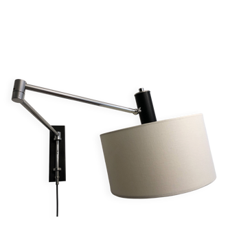 Chrome articulated wall lamp with 2 arms from the 1970s.