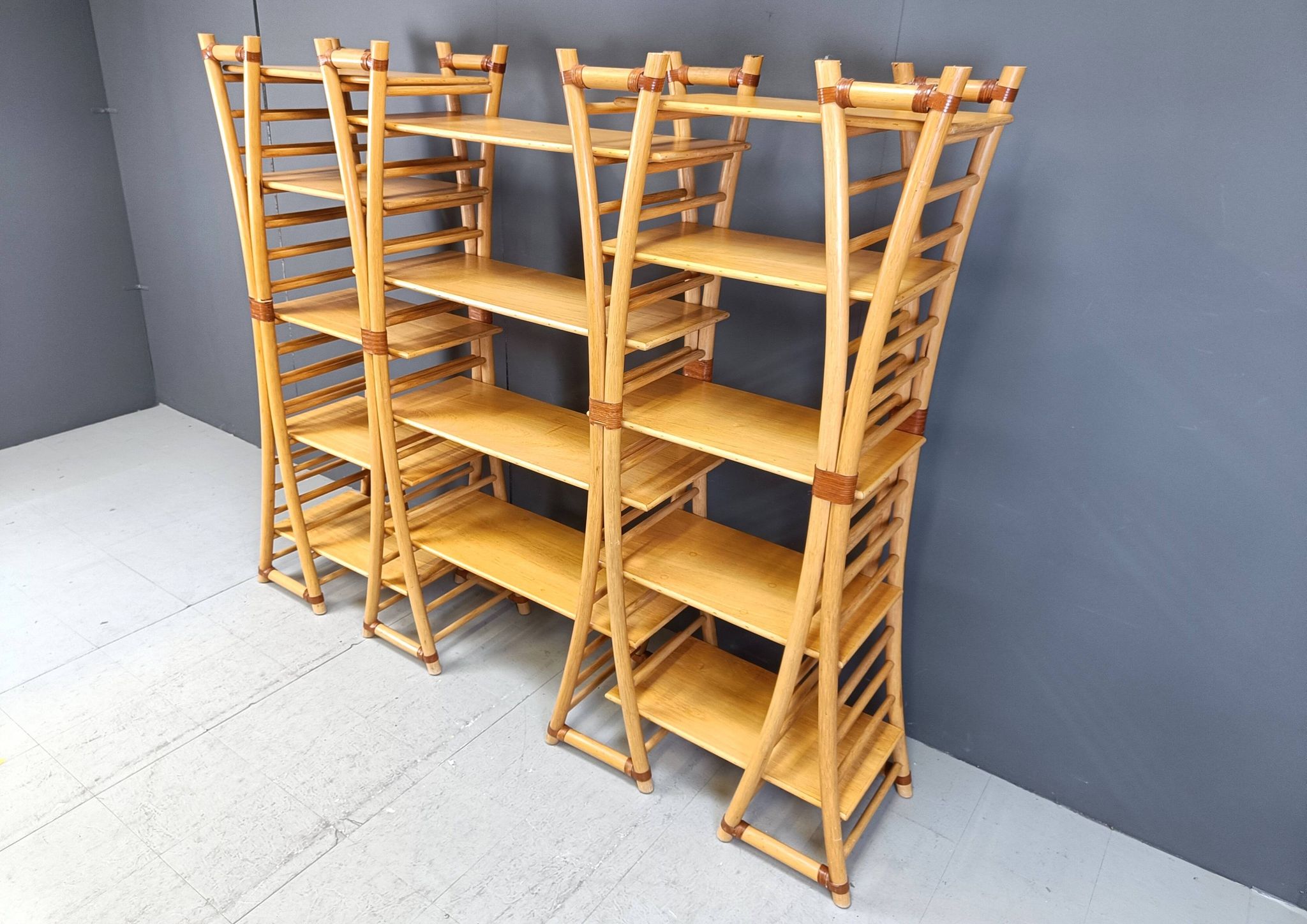 Étagère murale en bambou vintage, années 1970