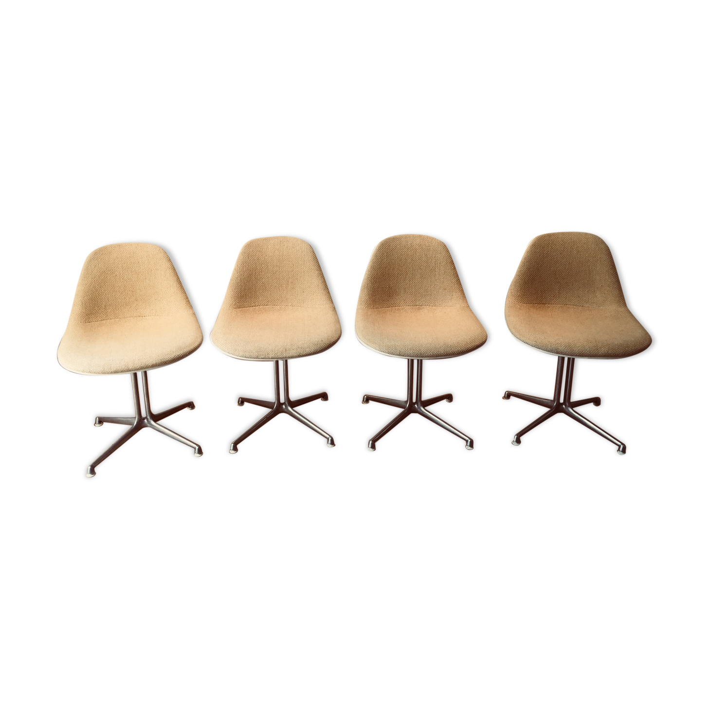 Set of 4 chairs the Fonda by Charles and Ray Eames, woolen yellow straw 1960-1970