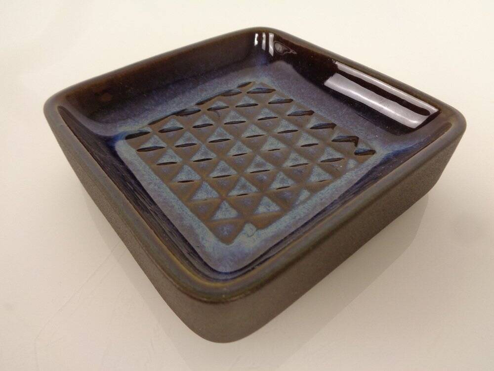 Danish studio ceramic bowls by Einar Johansen for Soholm Stentoj, 1960s, set of 2.