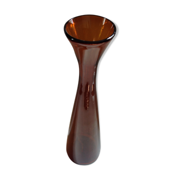 Vase en verre ambre