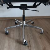 EA 117 Office chairs by Charles & Ray Eames for Vitra