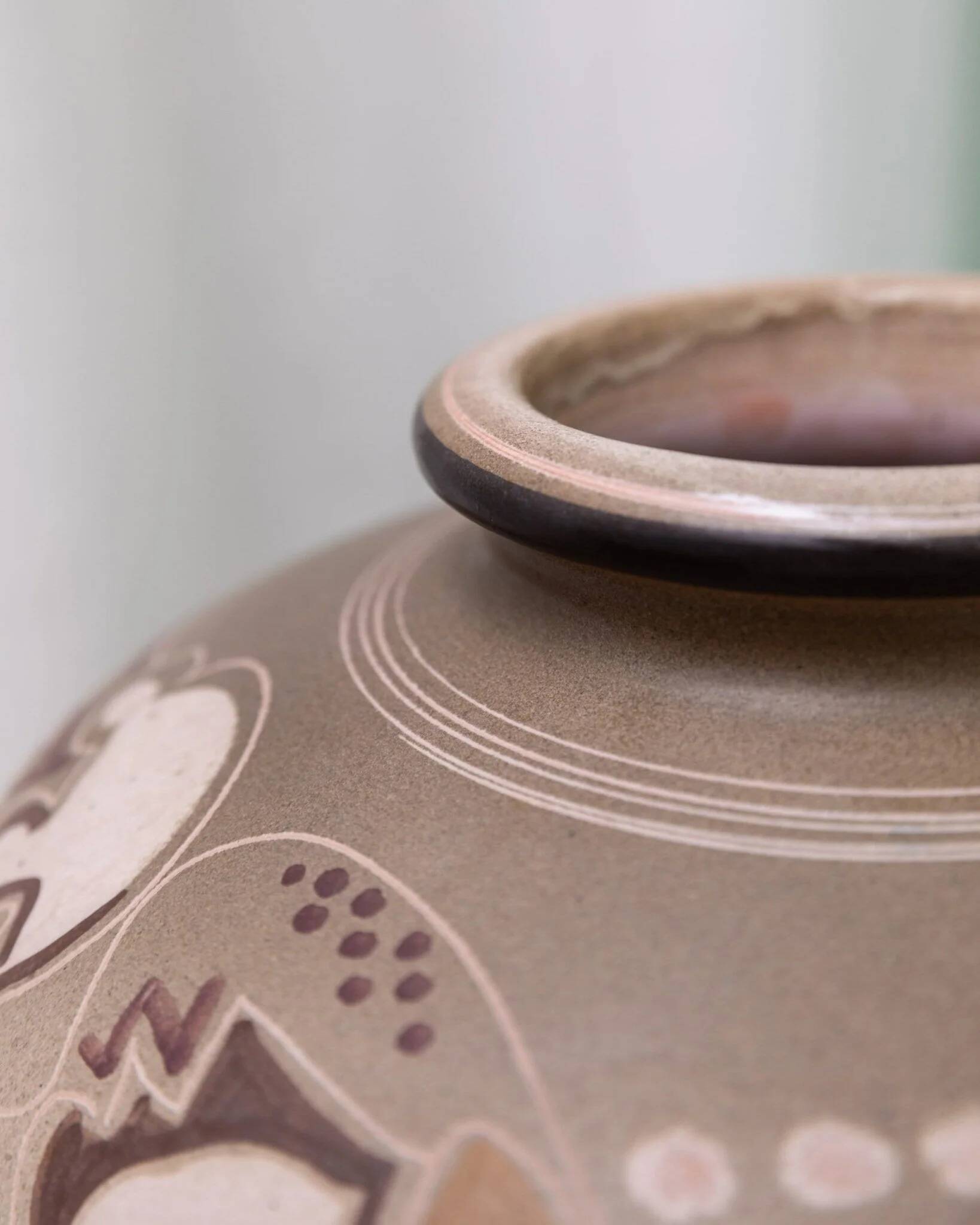 Beige Ceramic Vase by Cianciolo Noma Messina, 1960s Mid-Century Signed Italian Studio Vase