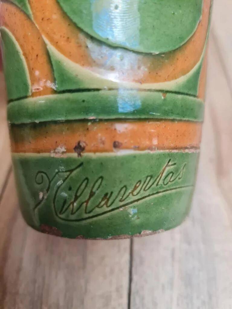 Art Deco vase / goblet by Satre & Vallin "nillavertas" in green and ochre glazed ceramic.