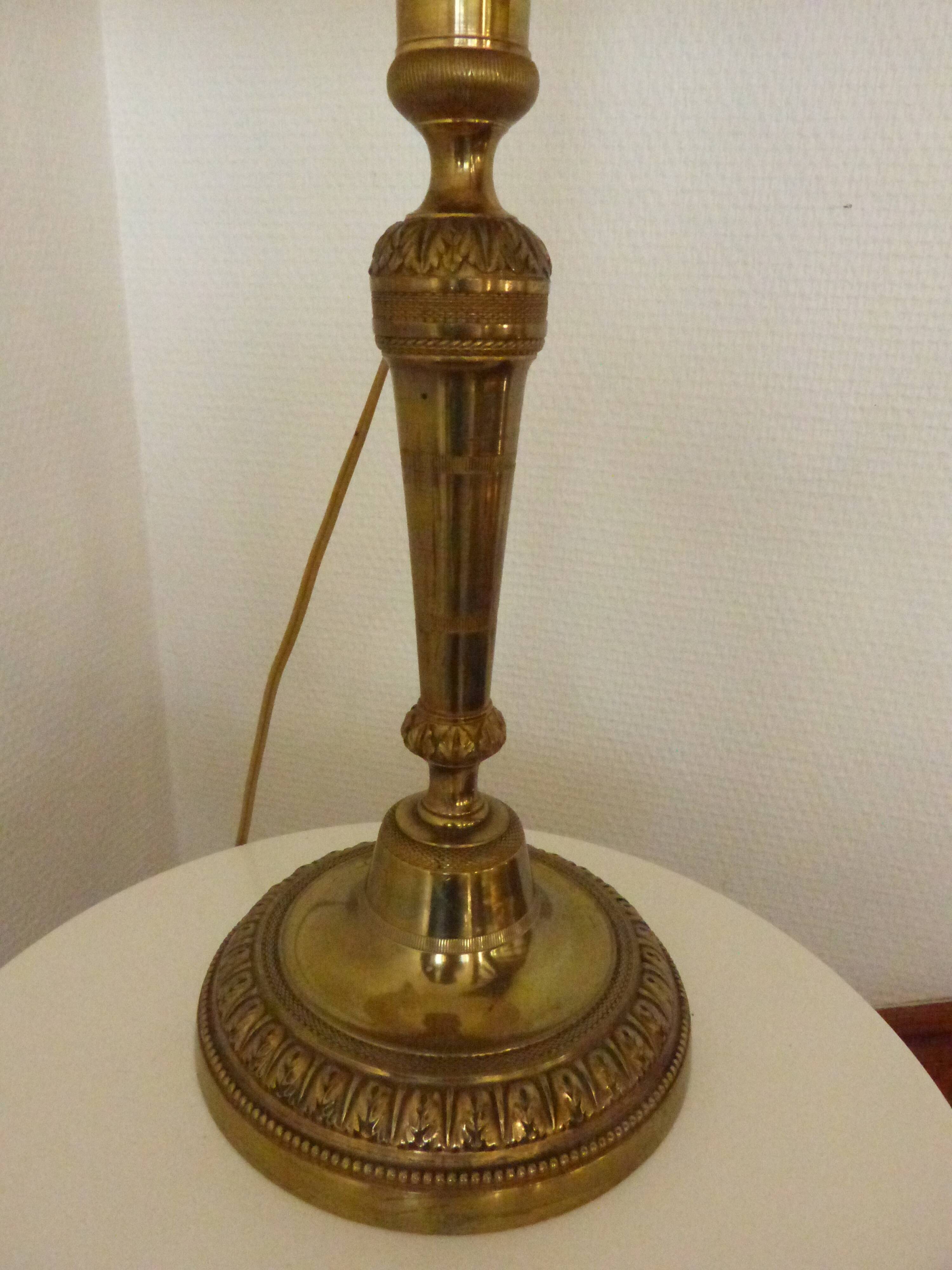 Chiseled bronze brass candlestick bouillotte lamp