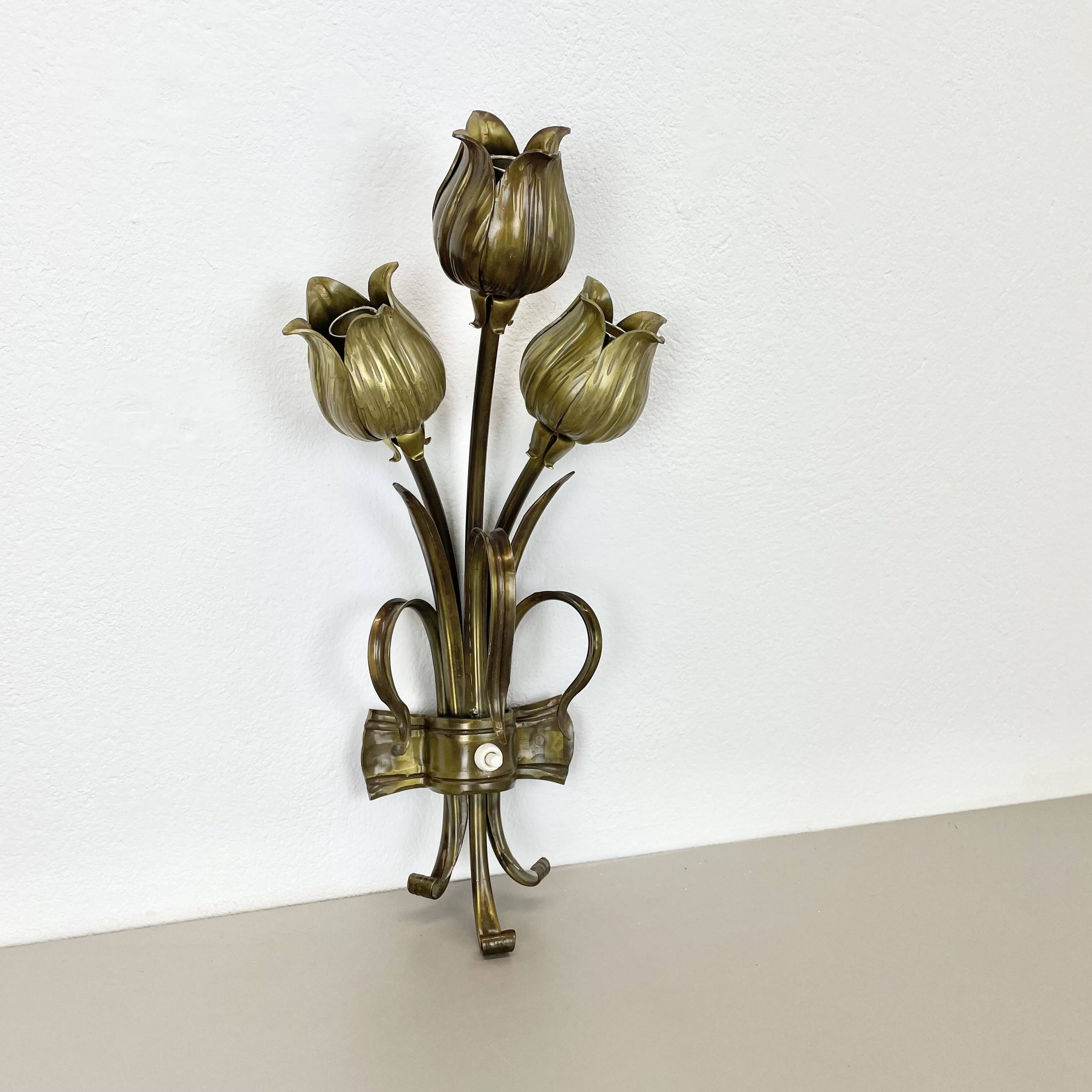 Sculptural 44cm brass  "flower" theatre wall light, italy, 1970s