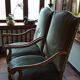 Paire de fauteuils tissu velours rayé
