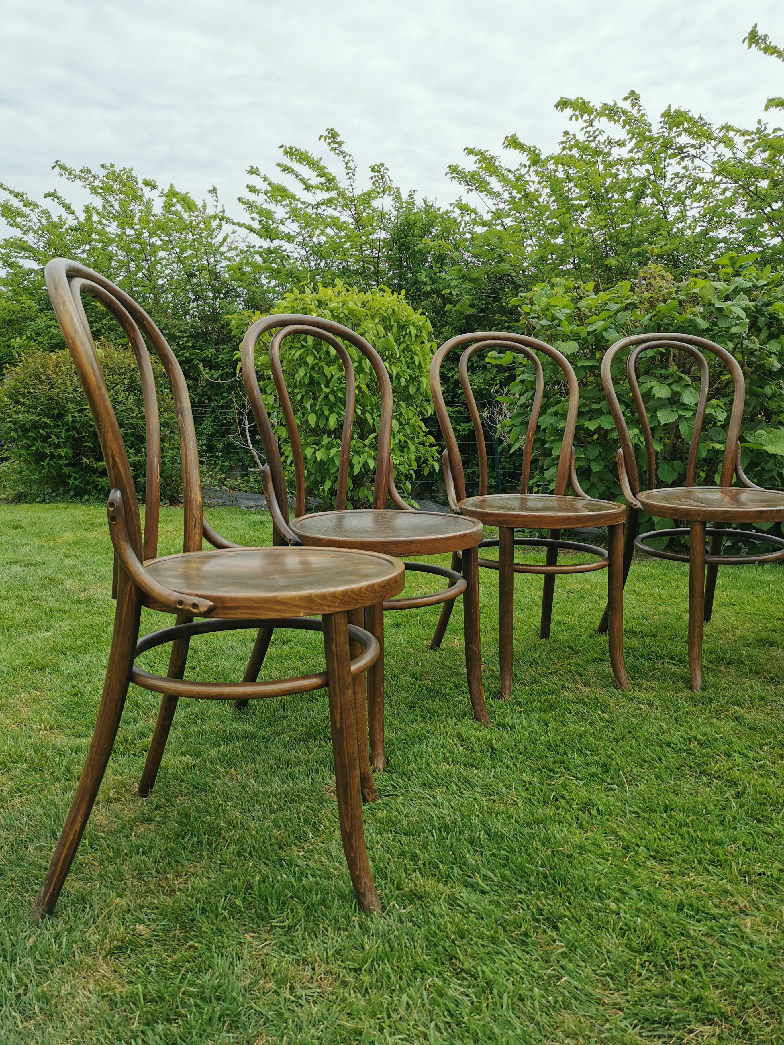 Set of 10 bistro chairs