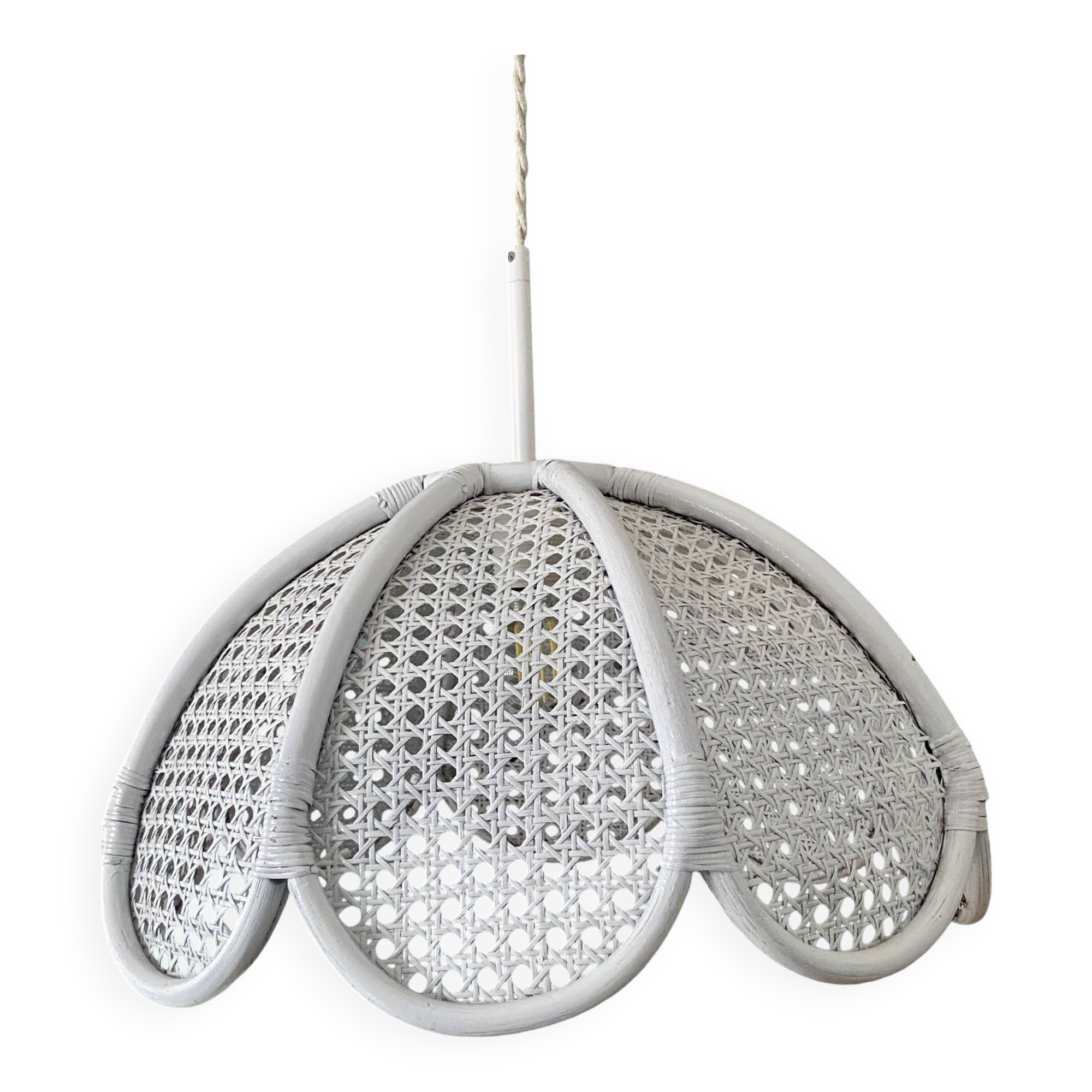 Vintage lampshade suspension in natural material, rattan and cane