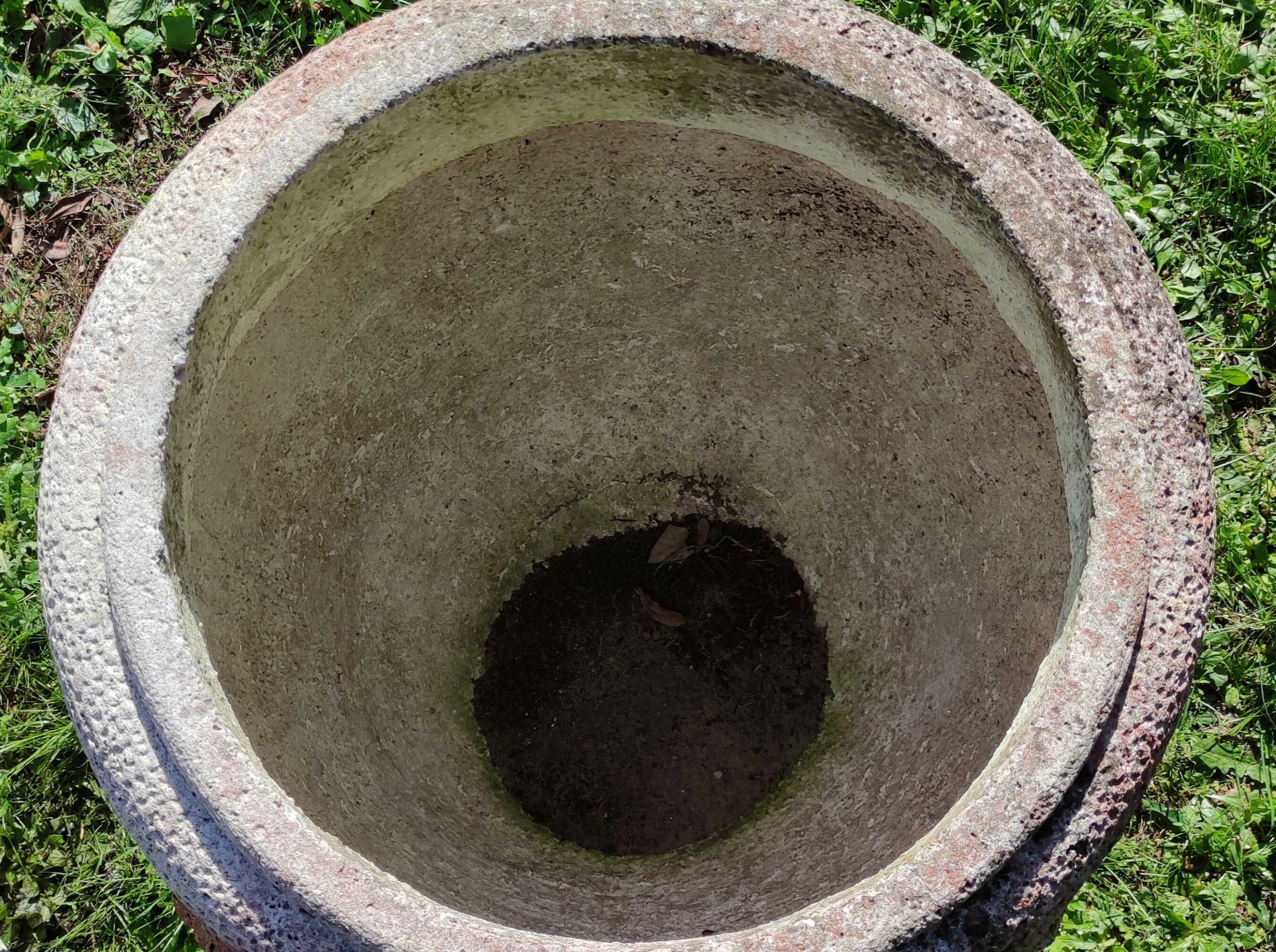 Pair of Medici pot caches in reconstituted stone
